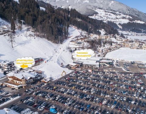 Jap - sooooo Nahe an der Piste; LAGE-LAGE-LAGE; Wo ist wohl der Parkplatz? ;-D