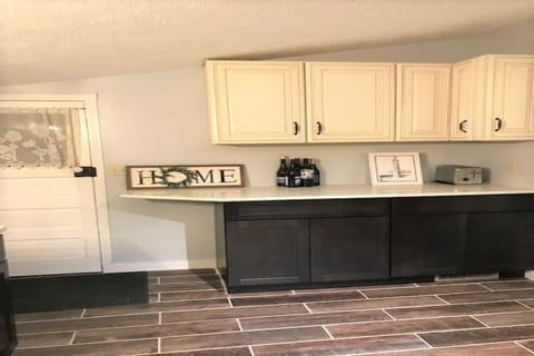 Fully equipped kitchen.