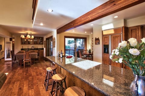 Bar area of the kitchen