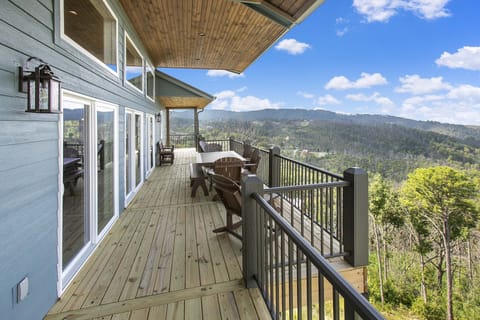 With 3200 sq ft of decking  you will always have a different view