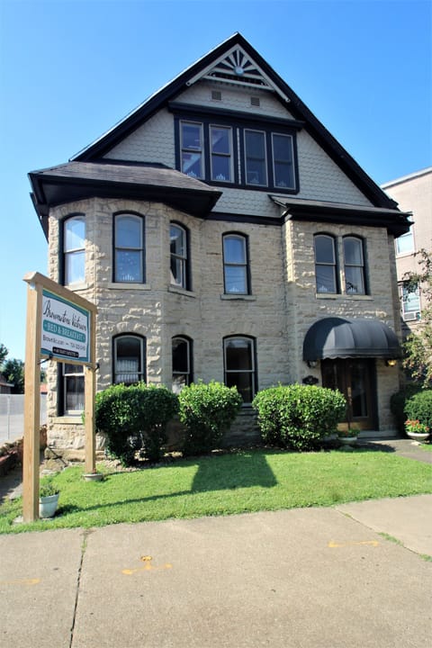 Historic Brownstone Victorian--exceptional guest accommodations await! 