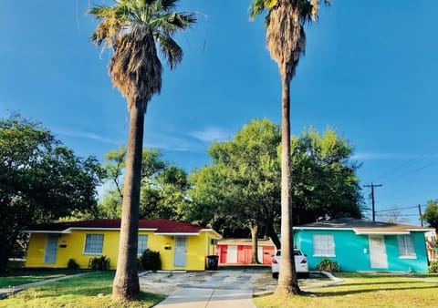 The Villas at Woodlawn Lake 
Studios are located in salmon bldg in back