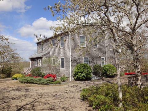 Beautiful, quiet and secluded West Tisbury rental.  Home away from home feel.