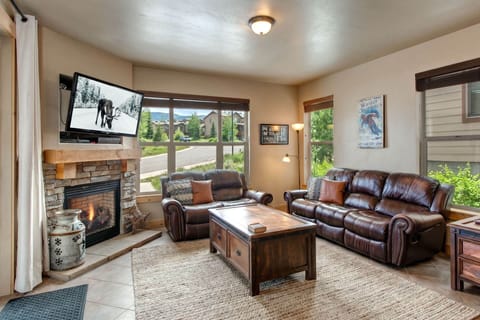 Bear Hollow Village 5557
