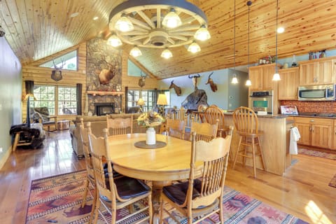 Dining Space | Dishware/Flatware