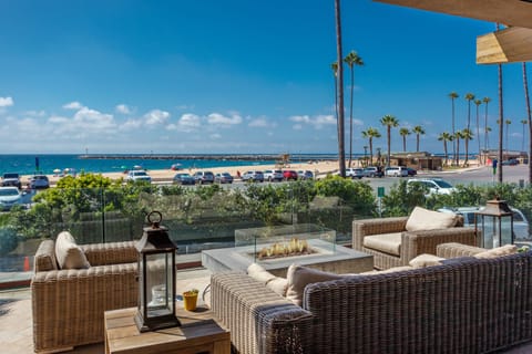 Welcome to Breakers Manor! We are located right on Newport's Big Corona Beach