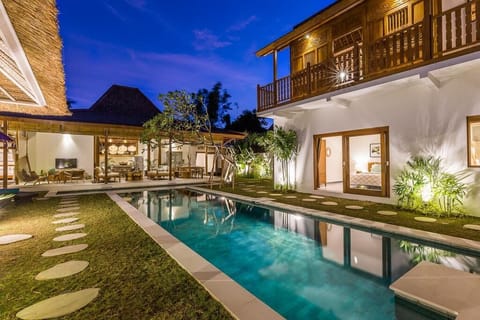 Private Pool and garden 