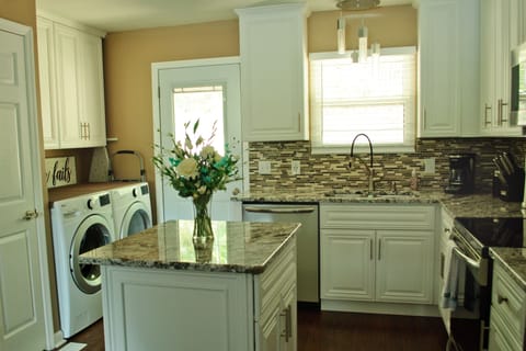 kitchen toward back door and deck