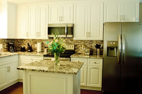 Well stocked kitchen 