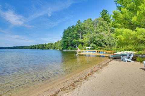 Raymond Vacation Rental | 2BR | 1BA | 672 Sq Ft | Stairs Required