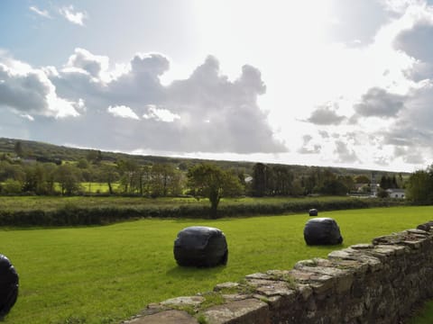 Nestled within the picturesque Gwendraeth Valley | Ty Hir, Pontyates, near Kidwelly
