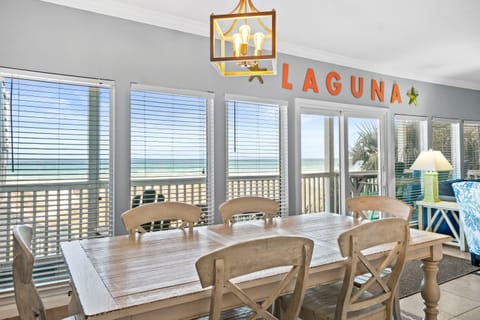 Harbur Arms Rental 1 - Pet Friendly & Direct Beachfront