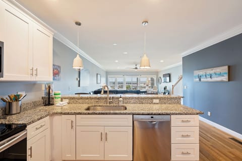 202FtFisherBlvdN,A3-54