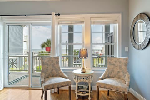 202FtFisherBlvdN,A3-275