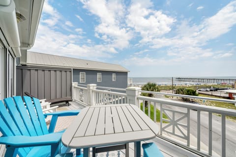 202FtFisherBlvdN,A3-228