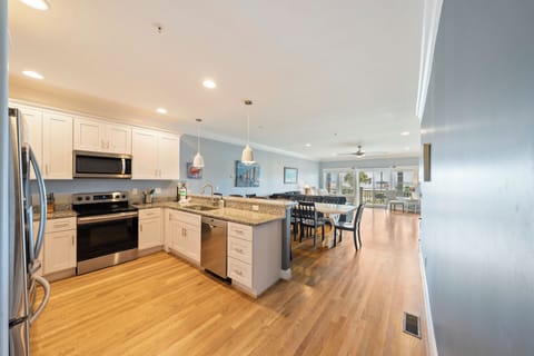 202FtFisherBlvdN,A3-49