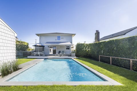 HEATED POOL