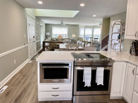Kitchen Island Built in Microwave and Stove USB outlet