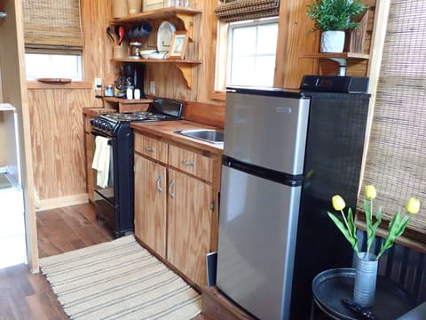 New stove/oven and microwave. 