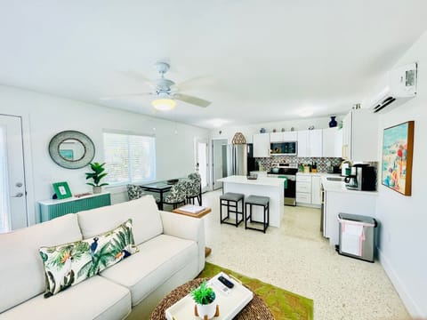 Open floor plan for everyone to enjoy:)