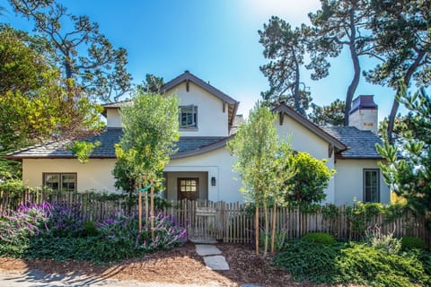 Welcome to "Ohana-by-the-Sea"!