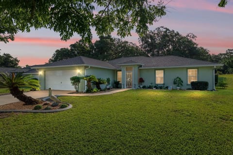 Grass, Lawn, House, Tree, Backyard