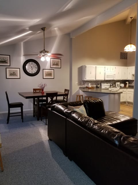 Dining room & kitchen