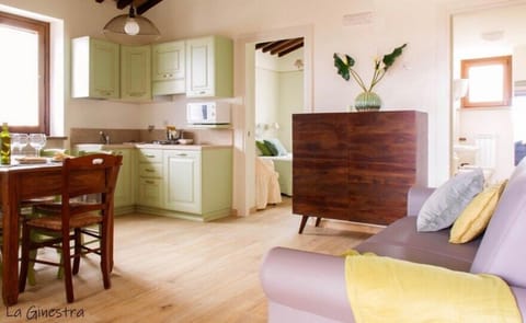 59eefc4a-4dd9-44f6-b1f5-b25193809863