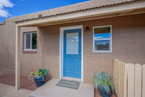 Front Door where lockbox will be hangining