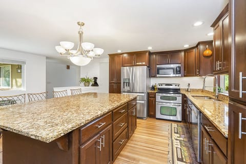 fully furnished kitchen. 