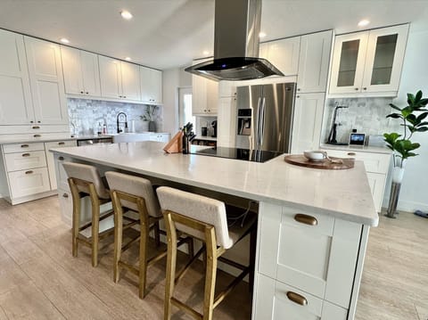 Kitchen Island seating