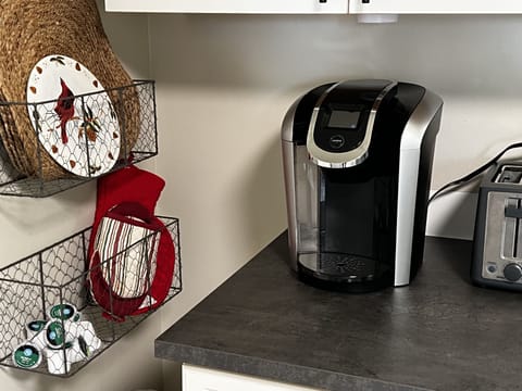 Keurig (10 k-cup starter pack)