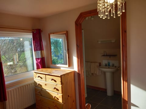 Upstairs double ensuite bedroom