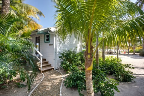 welcome at Ohana Cabana ! Come in and relax !
