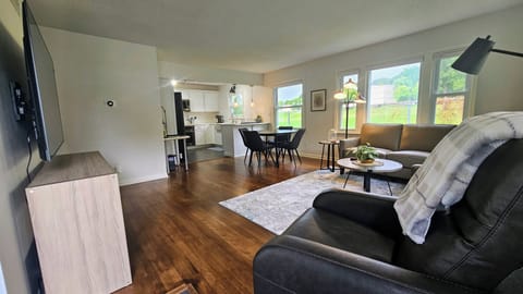 Another view of the living room. I will get updated pictures of the TV asap