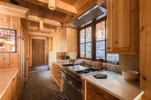 Kitchen with plenty of space for cooking the perfect meal.