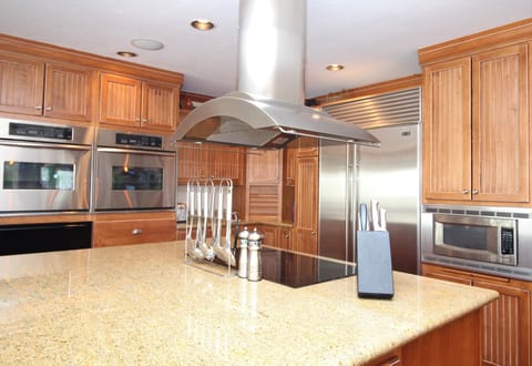 COMMERCIAL REFRIDGERATOR AND DOUBLE OVENS