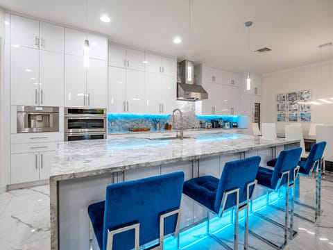 Professional Series GE Monogram Advantium Double Wall Oven -Top Microwave Combo