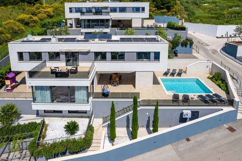 This is a beautiful holiday villa for friends and family, spacious outdoor area
