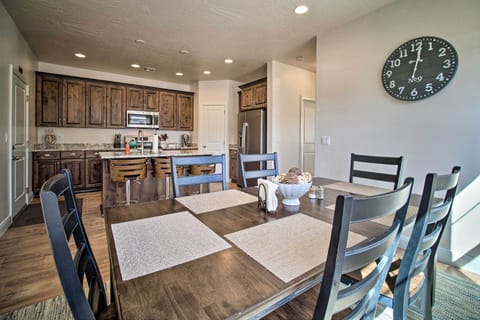 Dining Space | Dishware/Flatware