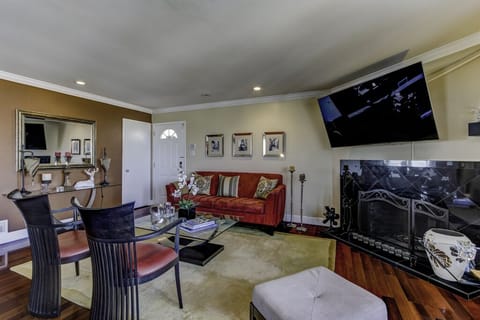 LIVING ROOM WITH FIREPLACE