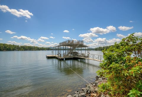 BlueRidgeLakeRetreat-BoatDock