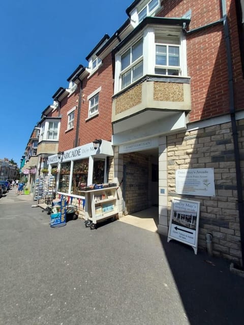 Entrance to Apartments