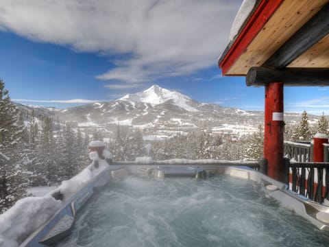 Buckaroo Ridge, Hot Tub