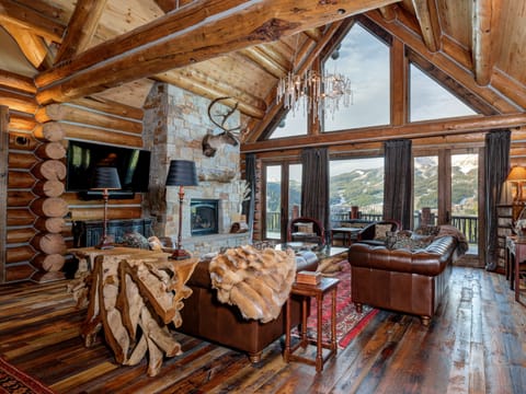 Buckaroo Ridge, Living Room, 1