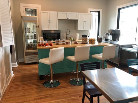 eat here. pray here. read here.