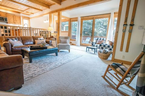 great room looking to back deck 