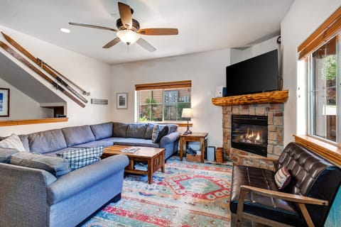 Vacation Rentals in Park City at Bear Hollow Village 5474: Living room with cozy fireplace