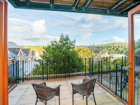 Realxing balcony | Chyandour, Fowey