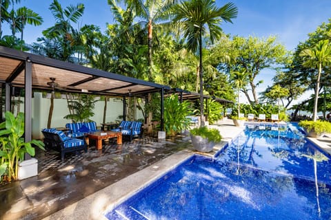 Enjoy the club in great cabana near the pool